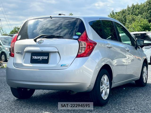 Nissan NOTE 2015-09 8006687-12