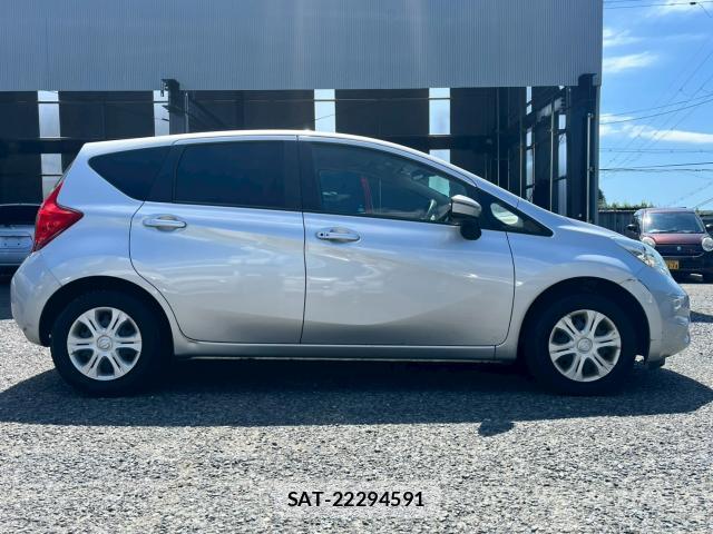 Nissan NOTE 2015-09 8006687-3