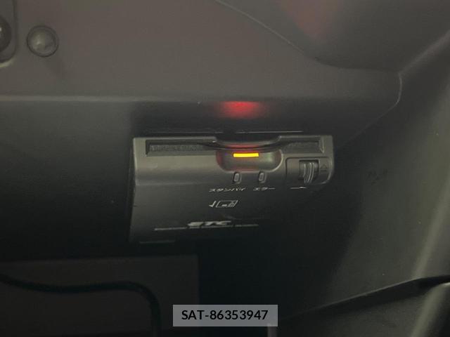 Nissan NOTE 2017-03 8007214-5