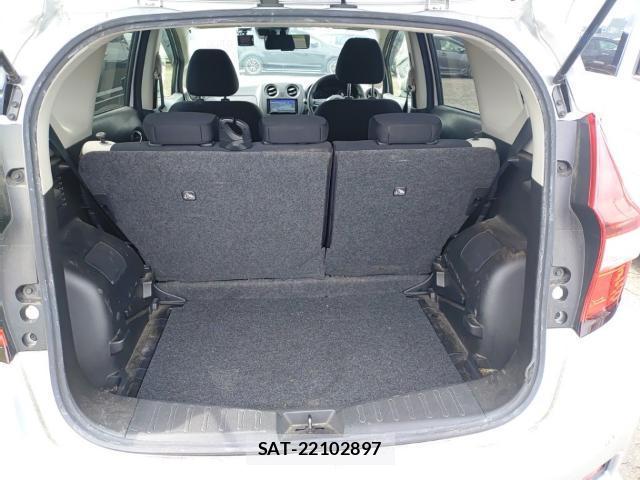 Nissan NOTE 2019-06 8012087-7