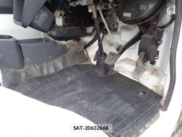 Nissan CLIPPER TRUCK 2014-03 8003798-16