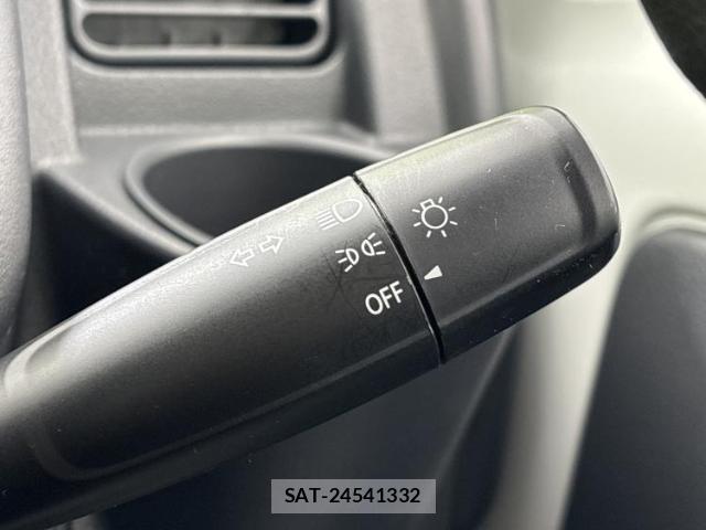 Nissan CLIPPER TRUCK 2021-05 8004440-13