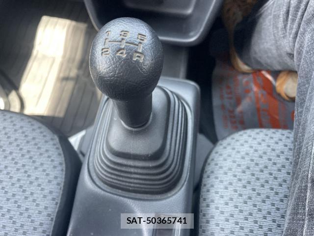 Nissan CLIPPER TRUCK 2014-10 8006302-16