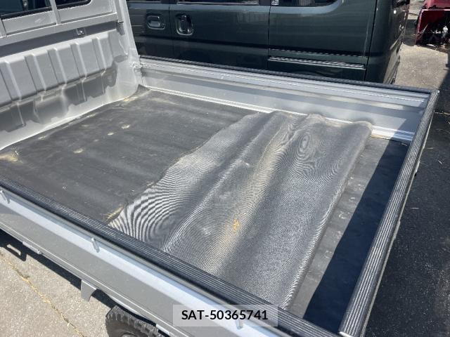Nissan CLIPPER TRUCK 2014-10 8006302-19