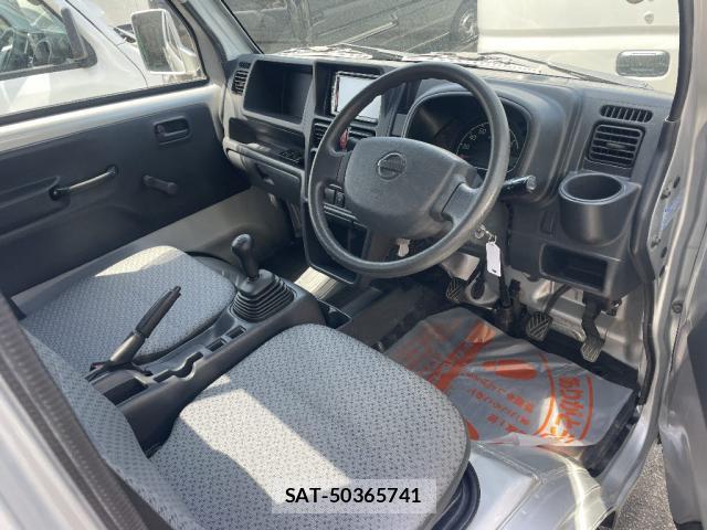 Nissan CLIPPER TRUCK 2014-10 8006302-3