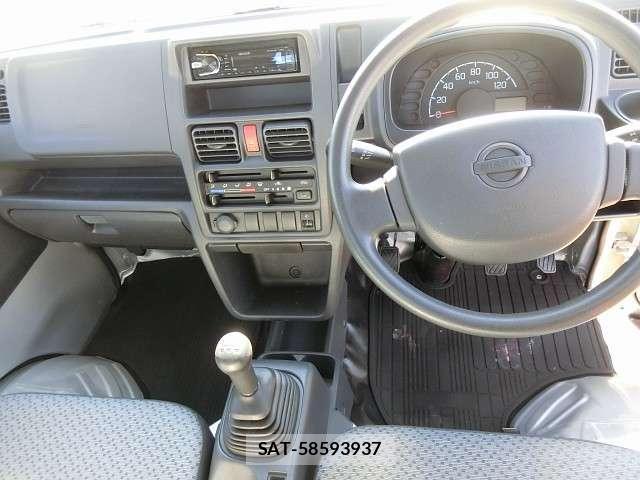 Nissan CLIPPER TRUCK 2018-05 8006898-17