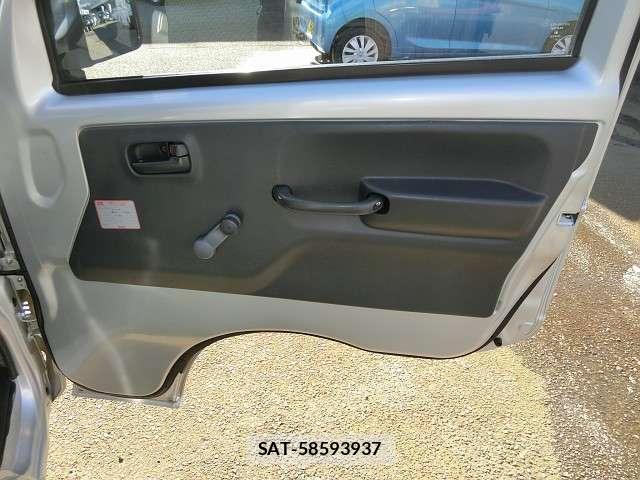 Nissan CLIPPER TRUCK 2018-05 8006898-19