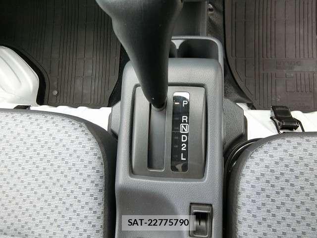 Nissan CLIPPER TRUCK 2025-04 8006899-19
