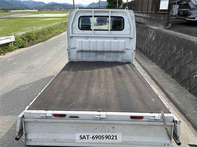 Nissan CLIPPER TRUCK 2017-09 8007321-8