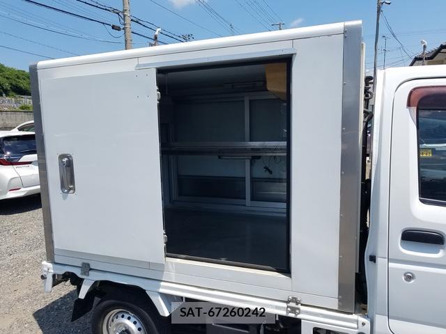 Nissan CLIPPER TRUCK 2018-04 8007814-8