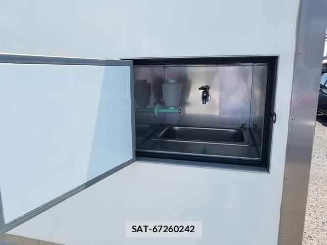Nissan CLIPPER TRUCK 2018-04 8007814-9