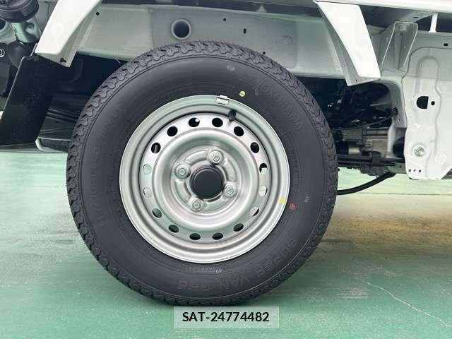 Nissan CLIPPER TRUCK 2026-02 8010105-10
