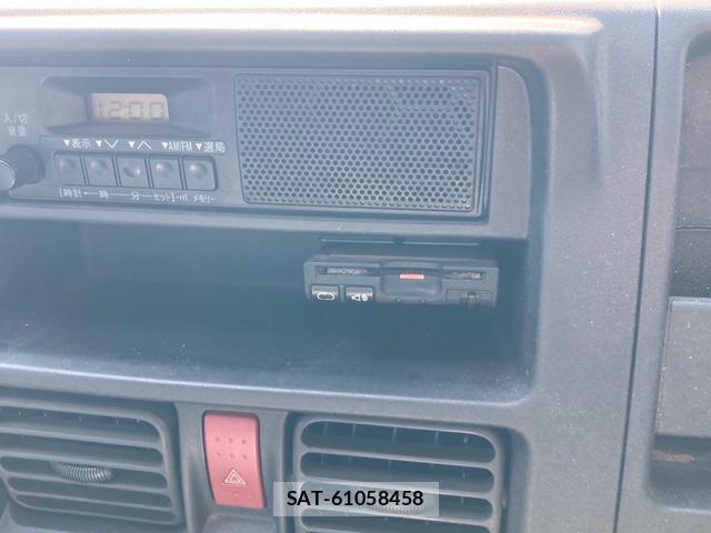 Nissan CLIPPER TRUCK 2016-01 8010665-15