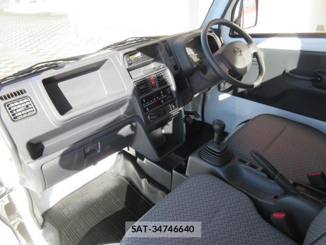 Nissan CLIPPER TRUCK 2014-03 8011647-2