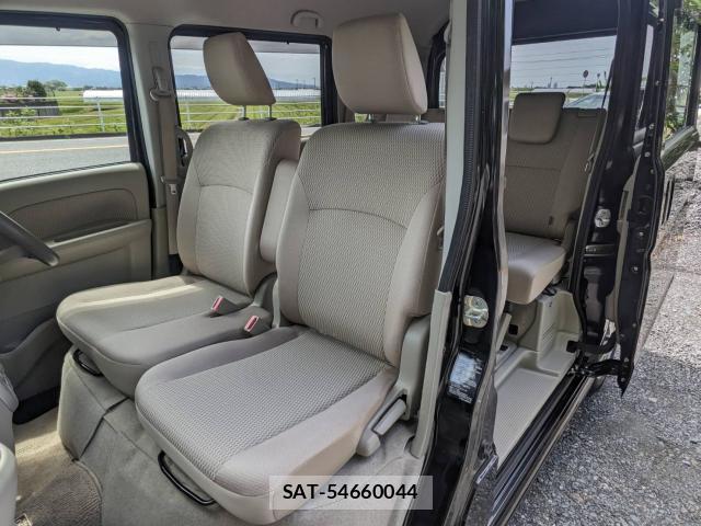 Nissan CLIPPER RIO 2021-03 8004484-12
