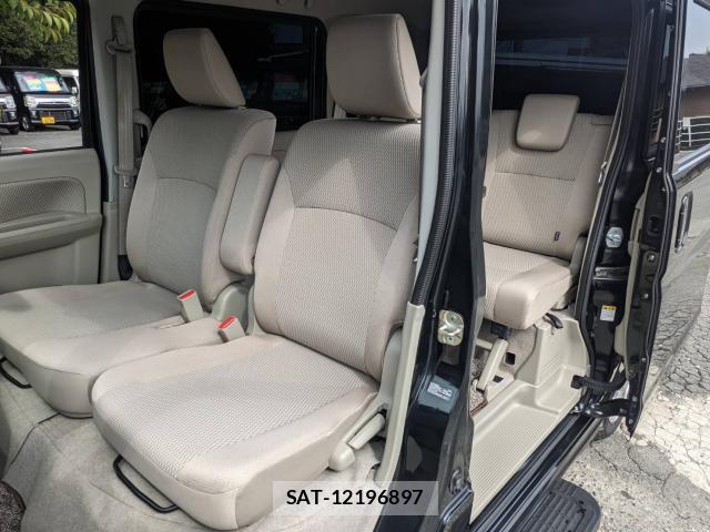 Nissan CLIPPER RIO 2023-07 8004486-12