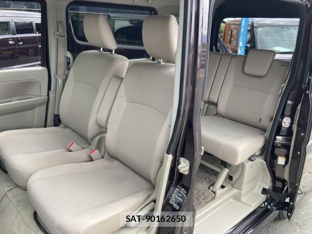 Nissan CLIPPER RIO 2018-04 8004488-12