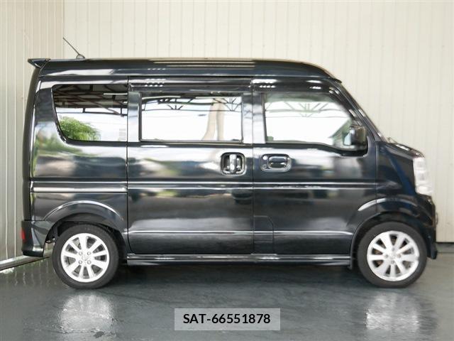 Nissan CLIPPER RIO 2017-04 8004532-15