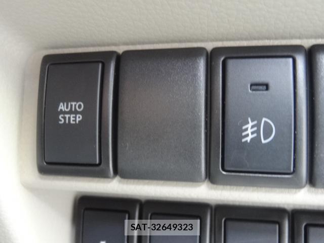 Nissan CLIPPER RIO 2017-04 8007313-17
