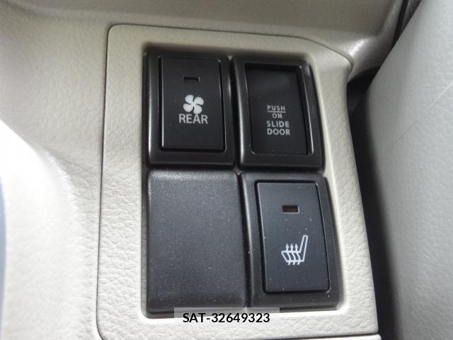 Nissan CLIPPER RIO 2017-04 8007313-18