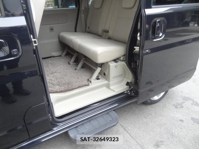 Nissan CLIPPER RIO 2017-04 8007313-5