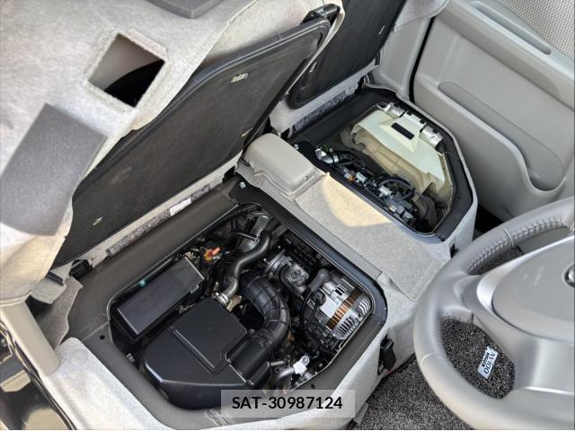 Nissan CLIPPER RIO 2023-10 8007943-16
