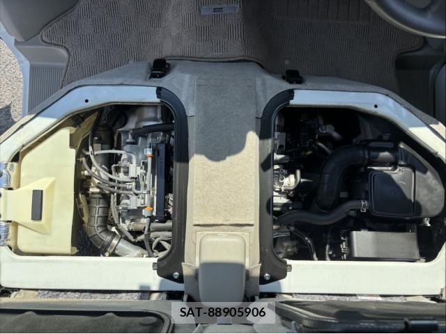 Nissan CLIPPER RIO 2024-05 8007947-16