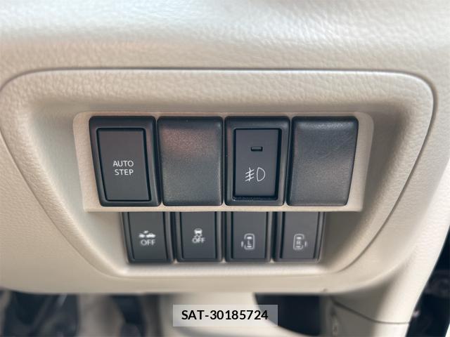 Nissan CLIPPER RIO 2015-11 8009642-8
