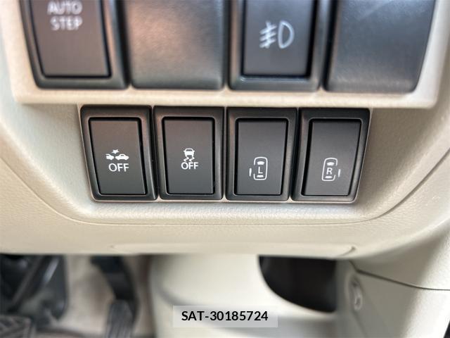 Nissan CLIPPER RIO 2015-11 8009642-9