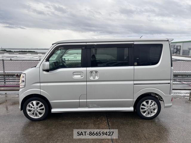 Nissan CLIPPER RIO 2015-05 8010732-8