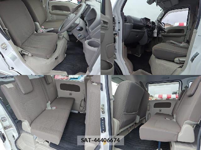 Nissan CLIPPER RIO 2016-05 8011917-6