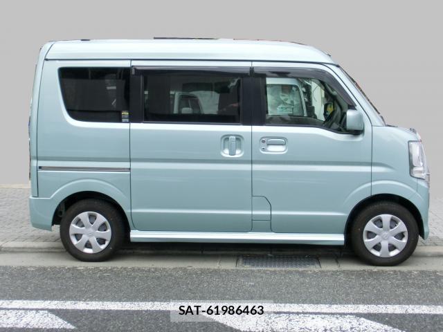 Nissan CLIPPER RIO 2017-12 8012545-3