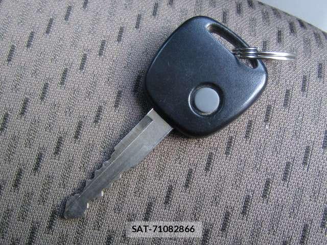 Nissan CLIPPER VAN 2022-02 8003839-9