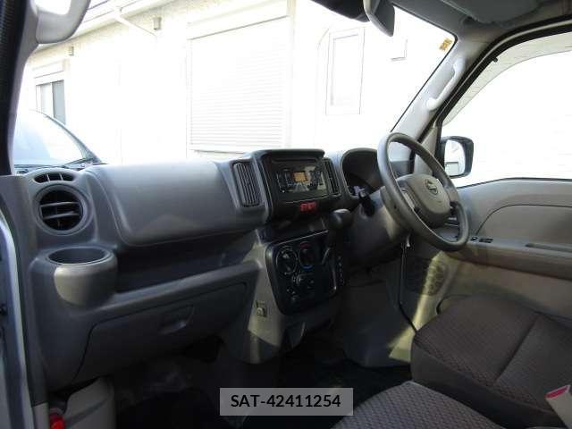 Nissan CLIPPER VAN 2019-10 8003841-2