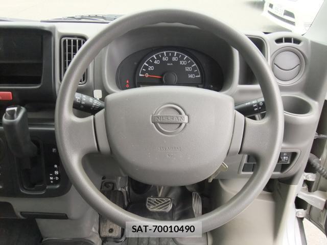 Nissan CLIPPER VAN 2016-06 8004136-2