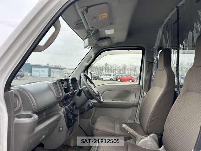 Nissan CLIPPER VAN 2017-06 8008362-17