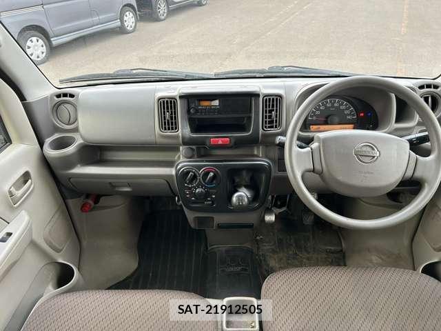 Nissan CLIPPER VAN 2017-06 8008362-2