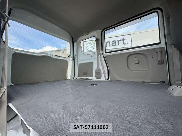 Nissan CLIPPER VAN 2016-05 8008826-17
