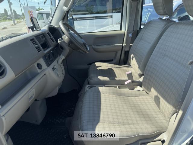 Nissan CLIPPER VAN 2014-04 8009421-9