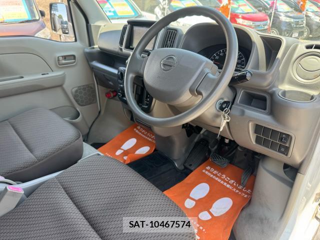 Nissan CLIPPER VAN 2017-07 8009501-8