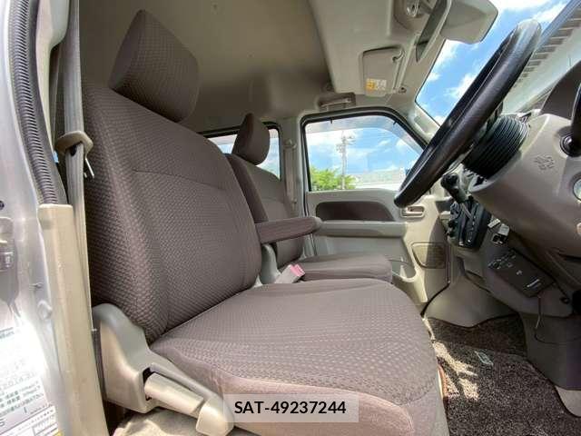 Nissan CLIPPER VAN 2018-08 8009754-5