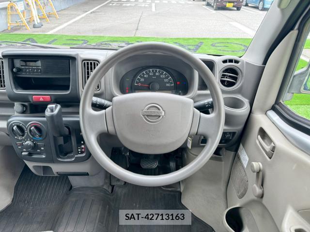 Nissan CLIPPER VAN 2018-06 8010575-11