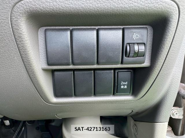 Nissan CLIPPER VAN 2018-06 8010575-7