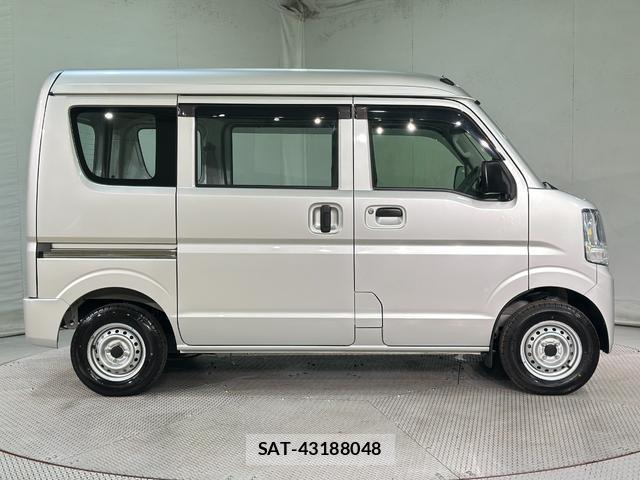 Nissan CLIPPER VAN 2017-10 8011232-10