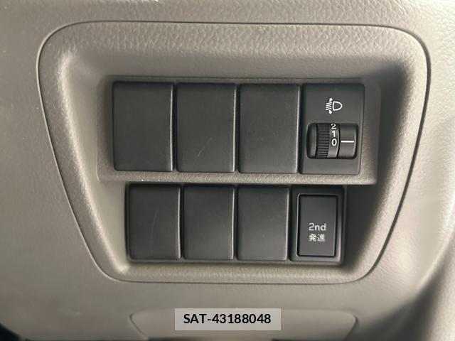 Nissan CLIPPER VAN 2017-10 8011232-5