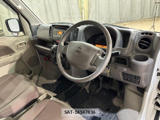 Nissan CLIPPER VAN 2017-09 8012607-8