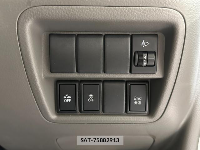 Nissan CLIPPER VAN 2018-04 8012653-5