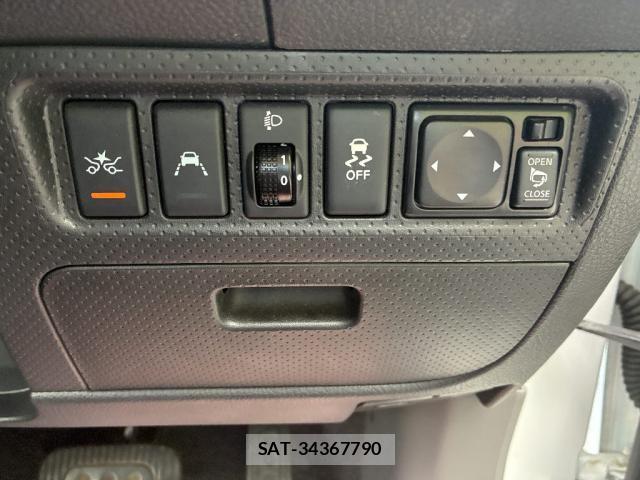 Nissan NV150 AD 2021-05 8006310-16