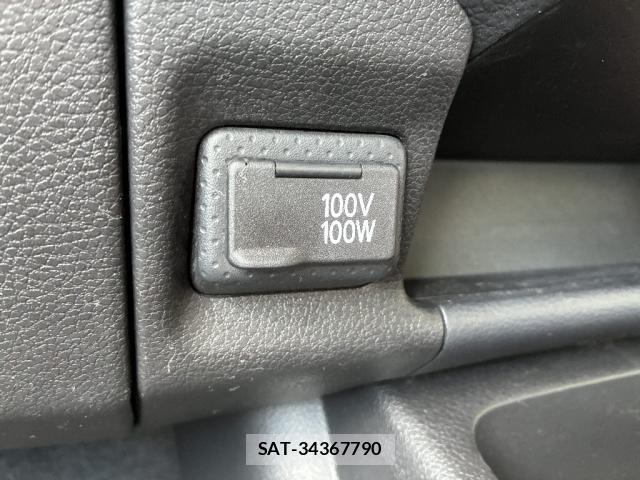 Nissan NV150 AD 2021-05 8006310-17