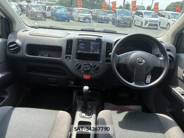 Nissan NV150 AD 2021-05 8006310-2